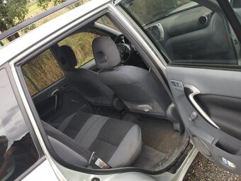 Predám Rav4 - 5