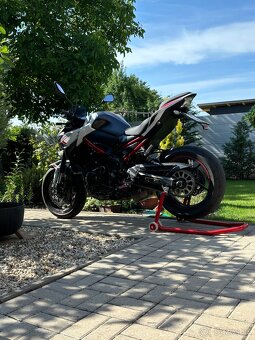 Kawasaki Z900 - 5