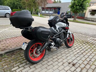 Yamaha MT09 - 5