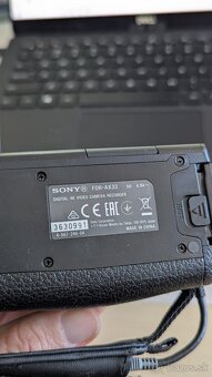 Sony FDR-AX33 Handycam 4K videokamera - skvelý stav - 5