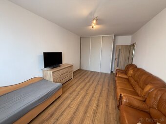 Exkluzívne APEX reality 3i. s balkónom Hollého ul., 81 m2 - 5