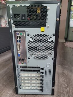 Intel pentium 3,20GHZ, 8 GB RAM, RADEON RX 550, SSD 250GB - 5