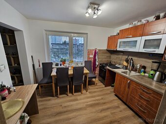 Predám rodinný dom v centre mesta. - 5