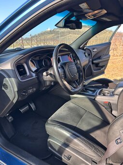 Dodge Charger 6,4 HEMI - 5