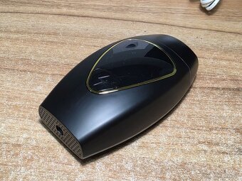 Laserový epilátor Lumify Crystal Pro - 5