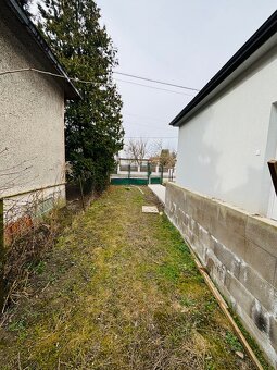 Kompletne zrekonštruovaný rodinný dom v tichej lokalite Sečo - 5
