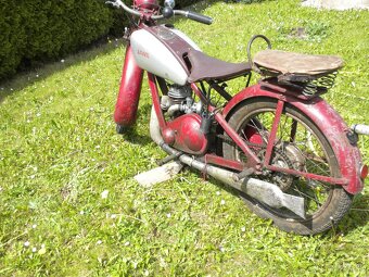 JAWA VILLIERS r,v,1933 pojízdná dlouhé roky uložená na půdě - 5