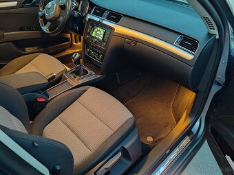 Škoda Superb Combi 2.0 TDI CR 140k Ambition - 5