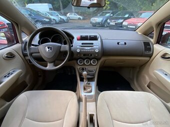 Honda City 1.4i 61kW klima el.okna 1.majitel 191tkm ČR - 5