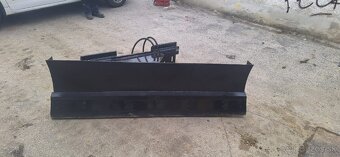 Hydraulicka radlica na smykom riadený nakladac - 5