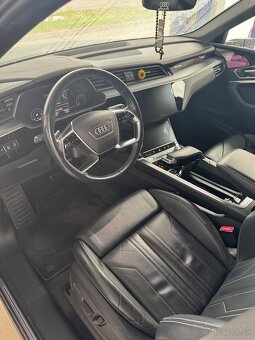 Audi Etron 55 quattro - 5