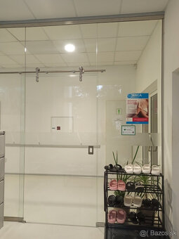 Predám Veĺkú Sklenenú Stenu v Tvare L. - 5