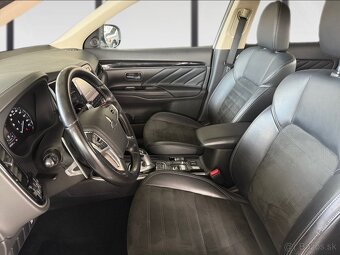 Mitsubishi Outlander 2.4i PHEV - 5