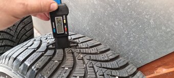 Predám 2xzimné pneumatiky 175/65 r14 Hankook - 5