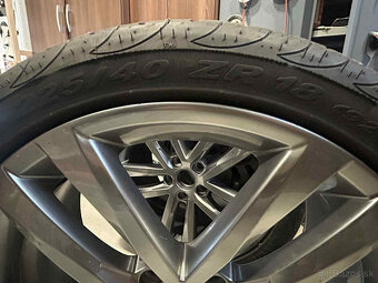 Predam elektrony 225/40 r18 - 5
