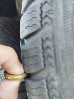 Predám staršie zimné pneumatiky 205/55 R16 s diskami - 5