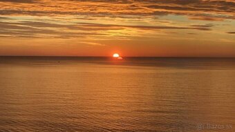 Moderné vily s bazénom a parkoviskom v blízkosti pláže v Mil - 5