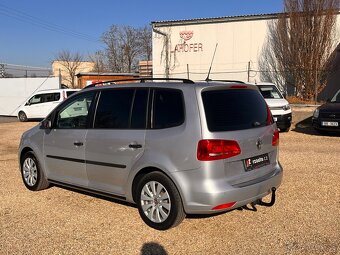 Volkswagen Touran, 1.6TDi 77kWWEBASTOVÝHŘEV SED - 5