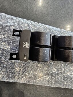 Originalny ovladač okien Ford Monedo - 5