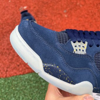 Air Jordan 4 Michigan PE - 5