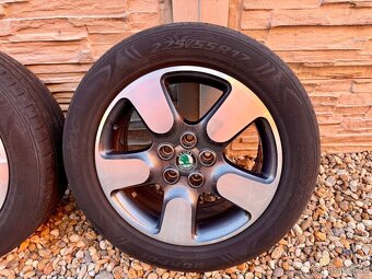 Komplet letnú sadu alu Škoda Scout - 5x112 225/55 R17. - 5
