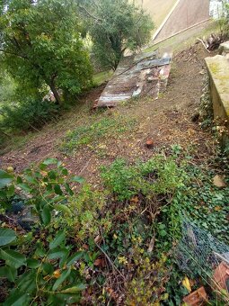 pozemek se sklepem u dukovan - 5