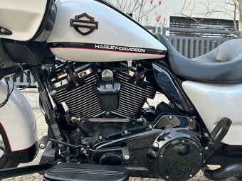 Harley Davidson Road Glide - 5