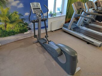 Eliptický trenažér Life Fitness 90x - 5