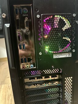 PC AMD Radeon RX6600 AMD Ryzen 5 5600x - 5