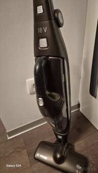 Tyčový vysávač BOSCH - 5