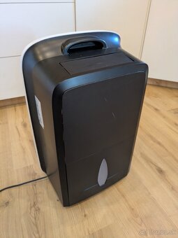 odvlhčovač a čistička vzduchu BIET DC40L HEPA 

 - 5
