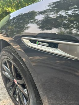 JAGUAR F-PACE 2.0D I4 240k 8 stupňový AUTOMAT - 5