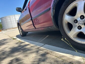mazda 323f GT - 5