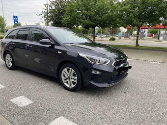 Predám auto značky Kia Cee'd SW - 5