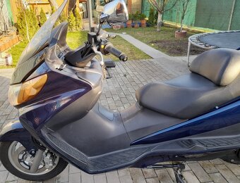 Suzuki Burgman 400 - 5
