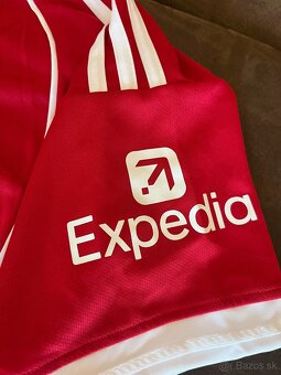 Liverpool FC domáci dres – Isak #9 (2025/2026) - 5