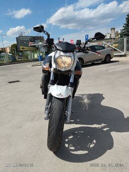 SUZUKI GSR 600 - 5