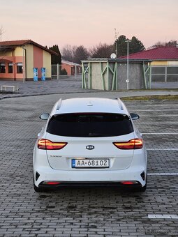 Kia ceed SW 1,6CRDI 2019 - 5