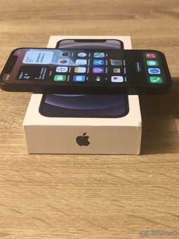 iPhone 12 / 64GB Black TOP stav - 5
