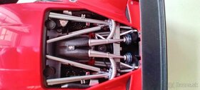 Ferrari 458 Italia GT2 1:18 (hw elite) - 5