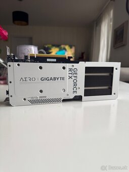 Gigabyte GeForce RTX 4060 Ti AERO OC - 8GB - 5