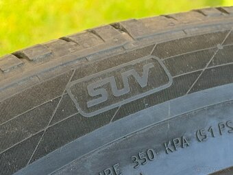 295/40 R22 - 5