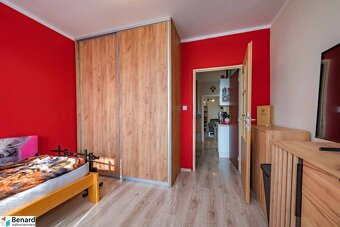 Na PREDAJ PREROBENÝ 3 IZB. BYT, M. BENKU, 72 M2, ,,STARÝ SEK - 5