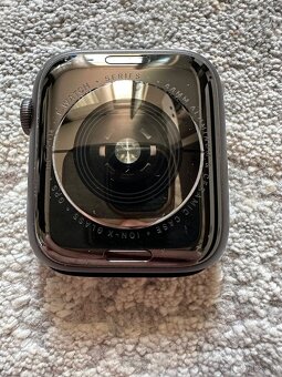 Apple Watch Series 4 44mm - 5