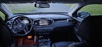 Kia Sorento - 5