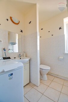 Na predaj dva byty, garáž, dvor, terasa, centrum mesta Veľký - 5