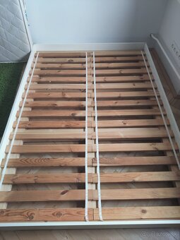 Nízka posteľ 140x200 +matrac a rošty - 5
