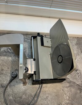 ETA Questo nárazový stroj 130W - 5
