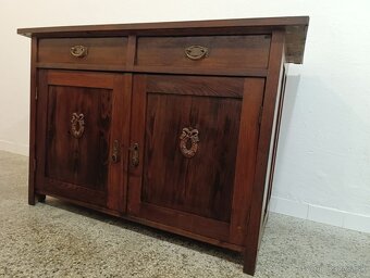 Starožitná komoda, nábytek z masívu, Nábytek s příběhem - 5