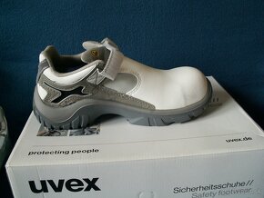 Pracovná obuv UVEX č. 38 - 5